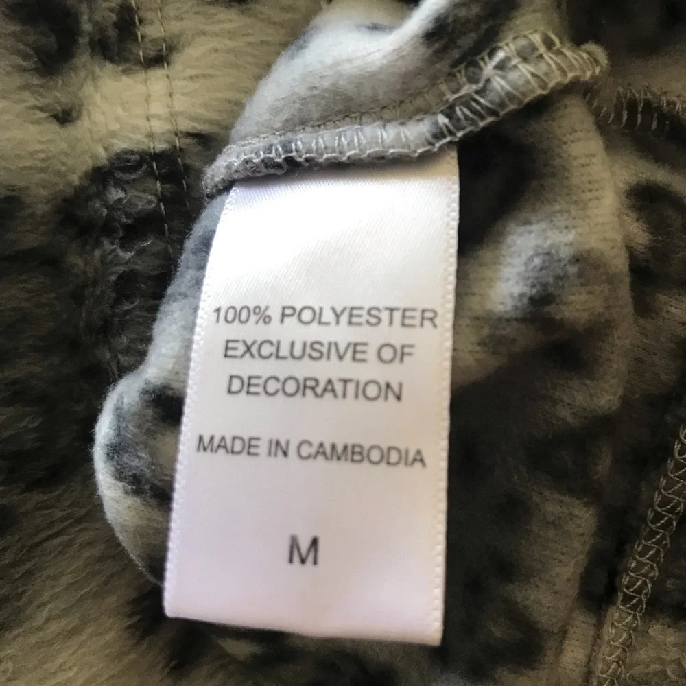 OSCAR De La Renta Animal Print Soft Velvety Velour Pajama Top Size M
